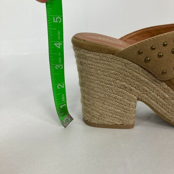 Mi.iM‎ Sandals Womens Sz 6.5 Beige Studded Suede Leather Slide On Espadrille - Picture 8 of 8
